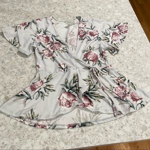 Flowy and stretchy floral top